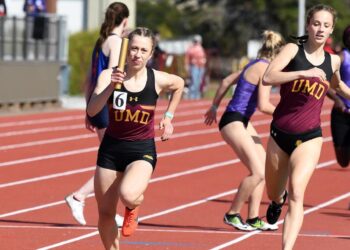 Reindl advances to Saturday’s 800-meter run championship race