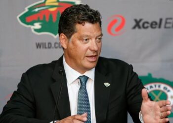 Bjugstad re-signs with Wild